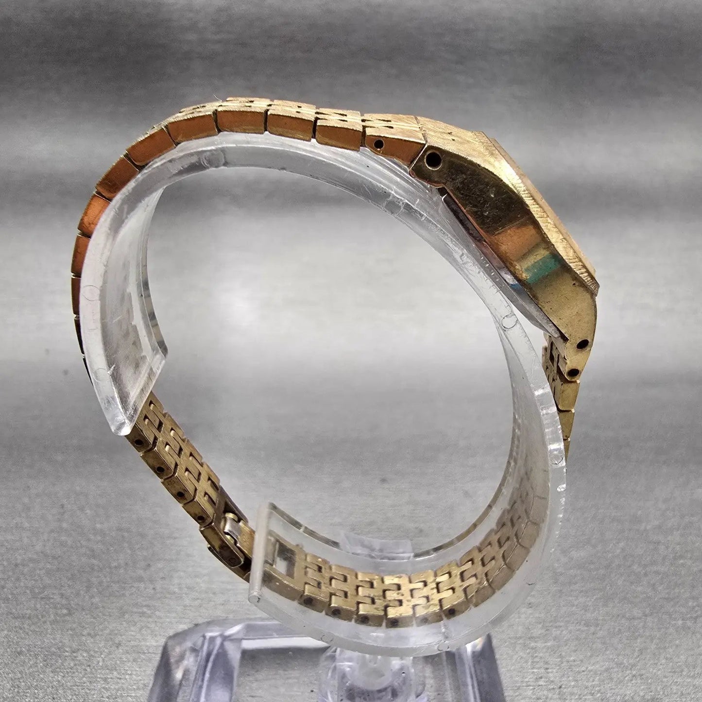 Seiko Special Watch Women 20mm Silver Dial Gold Tone Rectangle 1140-3240 Works8