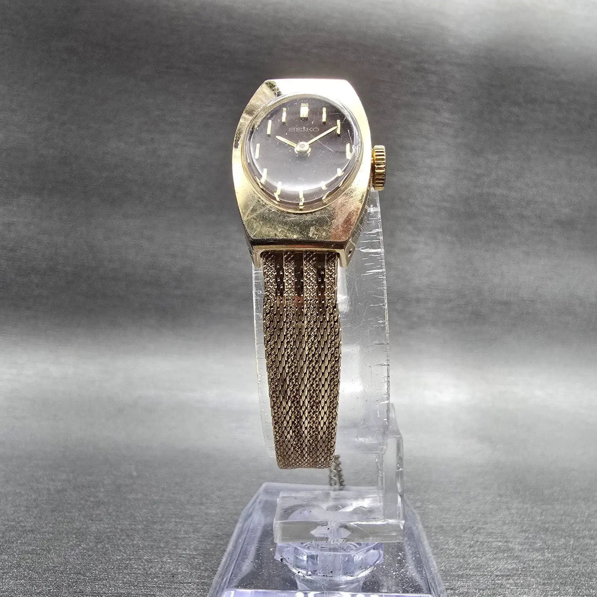 Seiko Watch Women 15mm Brown Dial Gold Tone Oval 11-7039 Manual Wind Vintage JP25
