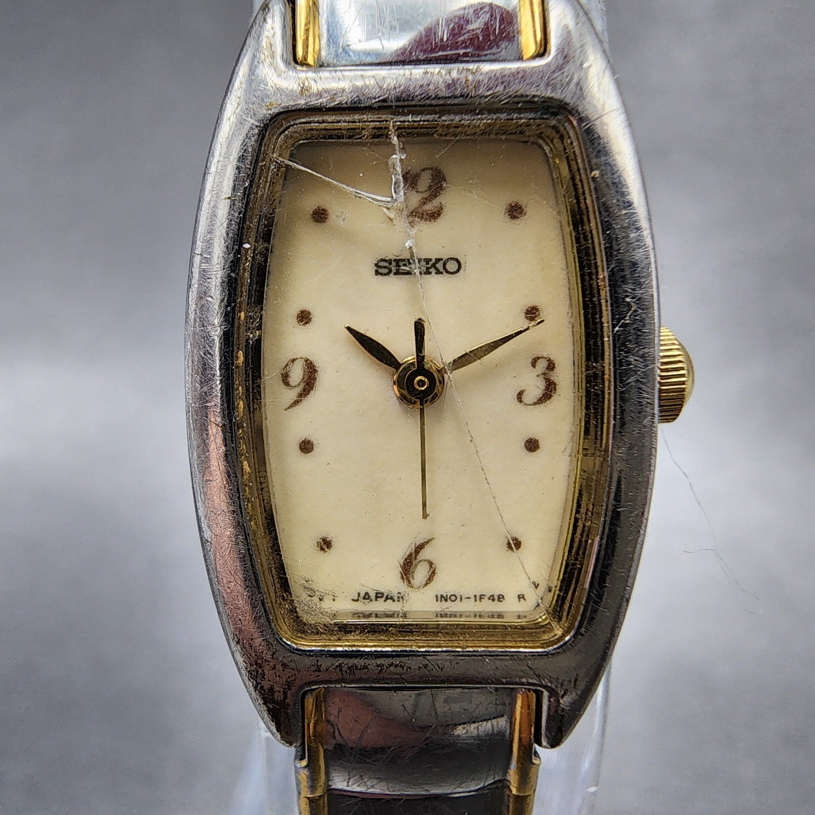 Seiko Watch Women 16mm Cream Dial Silver Tone Rectangle 1N015B69 New Batt1