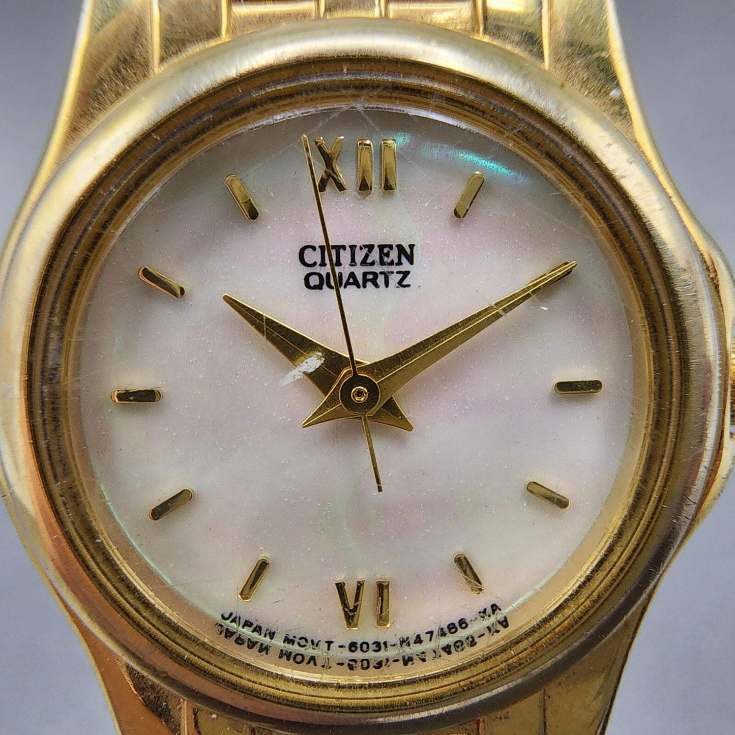 Citizen Watch Women 23mm MOP Dial Gold Tone Round 6031-352543 New Battery
