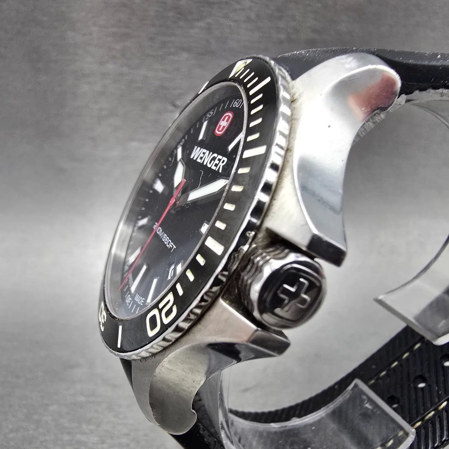 Wenger Dive Watch Men 43mm Black Dial Silver Tone Date 0641.10 New Battery2