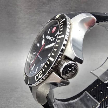Wenger Dive Watch Men 43mm Black Dial Silver Tone Date 0641.10 New Battery2