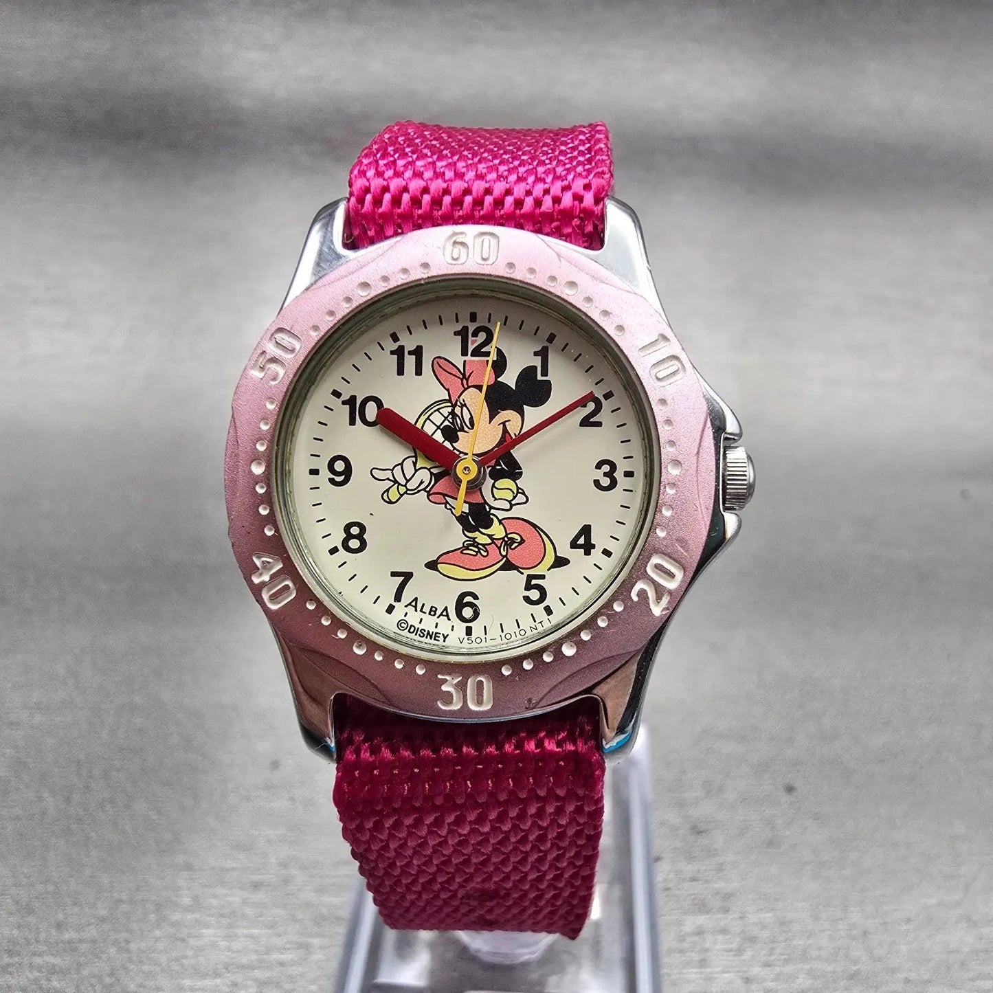 Seiko Alba Minnie Mouse Watch Women 26mm White Dial Silver V501-0420 New Battery0