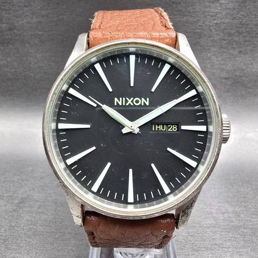 Nixon Sentry Watch Men 42mm Black Dial Silver Tone Daydate Round New Battery0