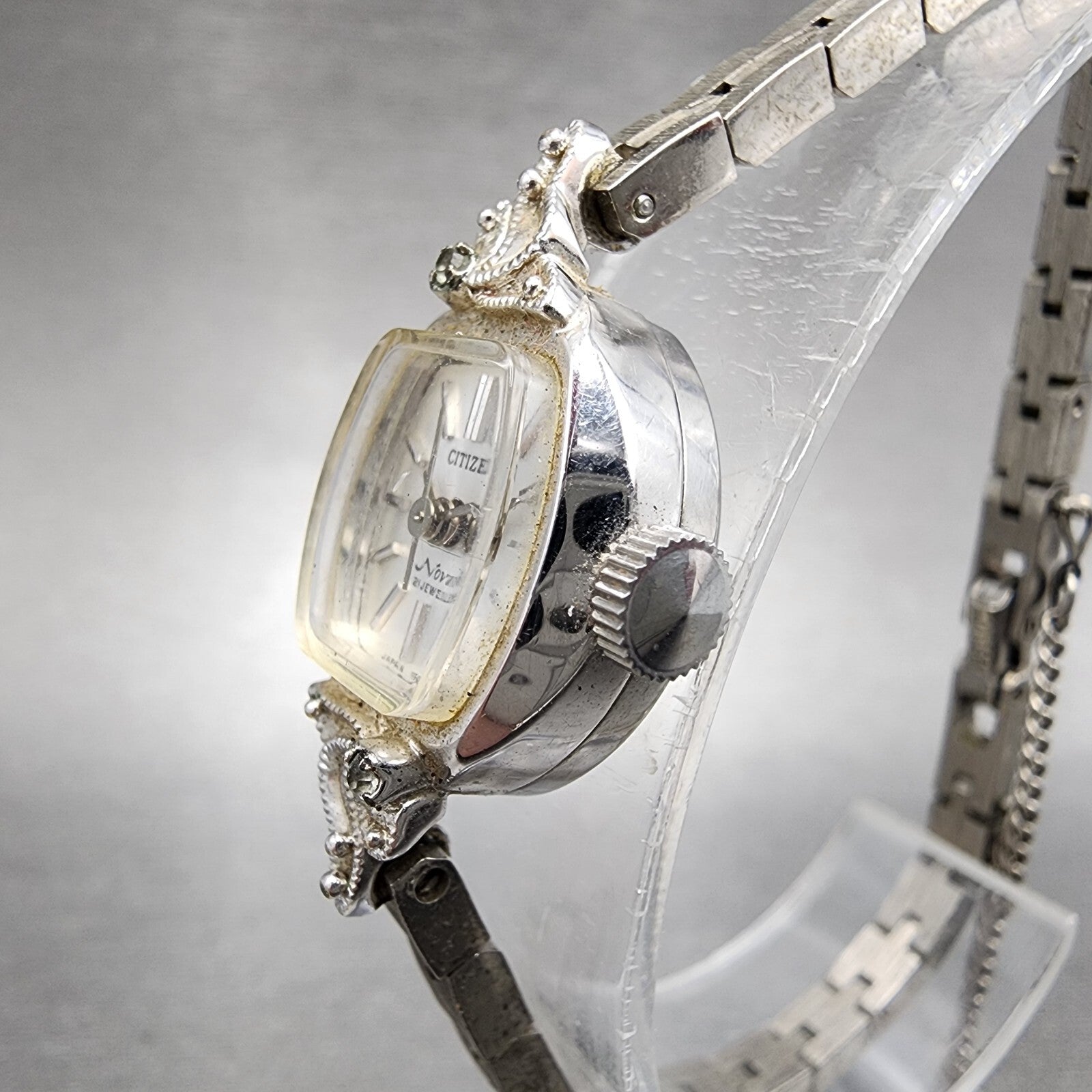 Citizen Nova Watch Women 15mm Silver Dial White Gold Plated Manual Wind Runs2