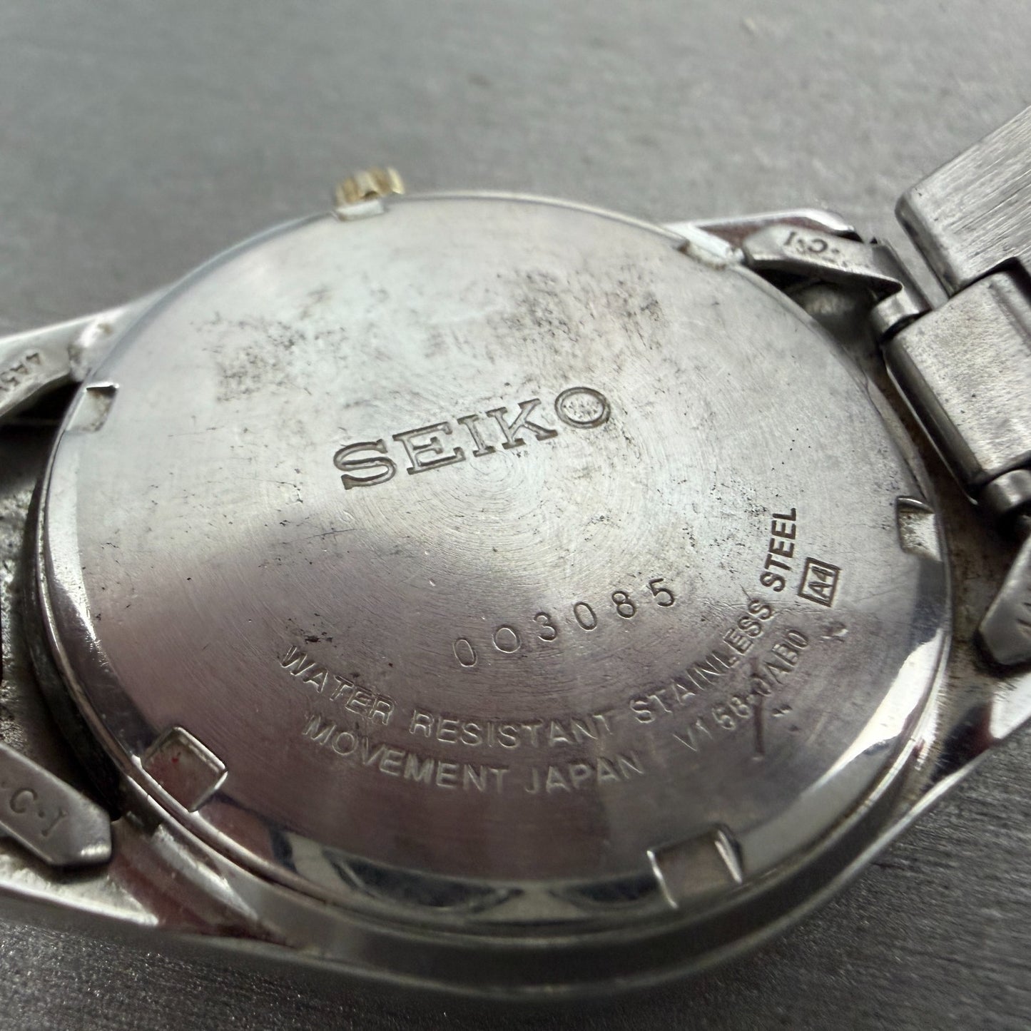 Seiko Solar Watch Men 37mm Black Dial Two Tone Daydate Round V158-0AB0 Runs9