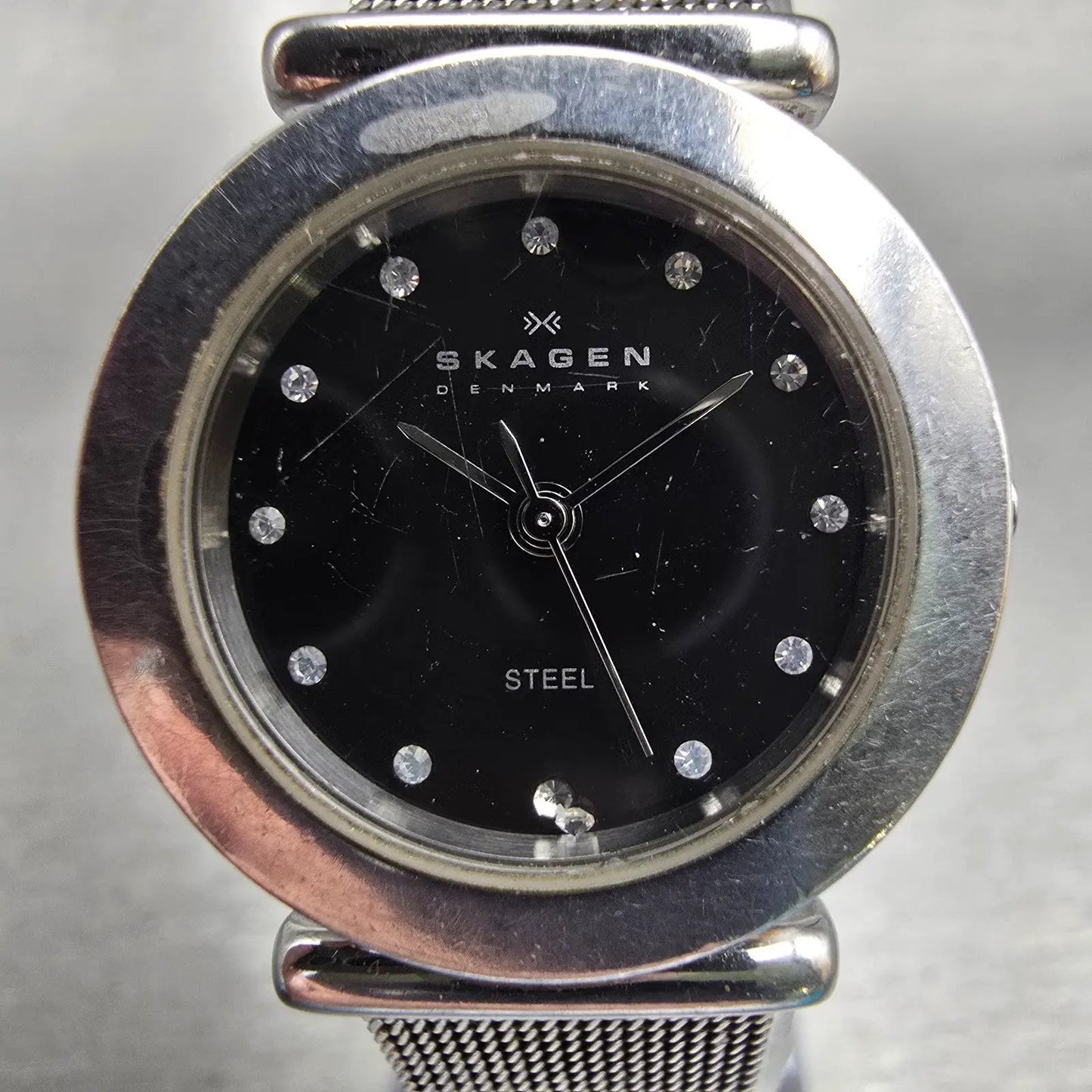 Skagen Watch Women 25mm Black Dial Silver Tone Round 107SSSBD New Battery1