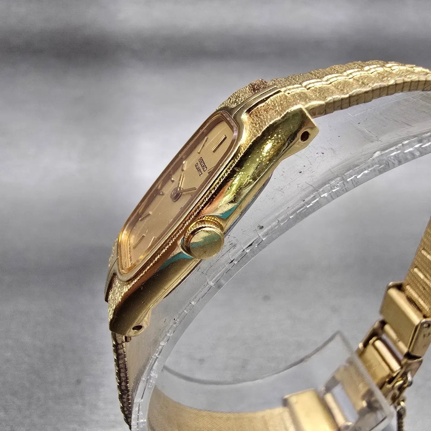 Seiko Watch Women 13mm Gold Dial Gold Tone Rectangle 2E20-6319 New Battery VTG2