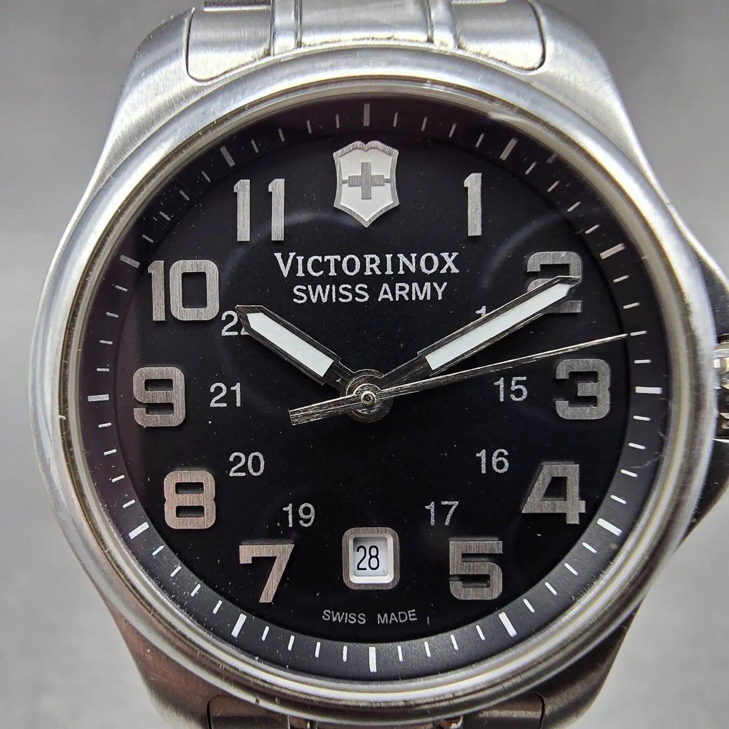 Victorinox Swiss Army Officer Watch Women 28mm Black Dial Steel Date New Battery1