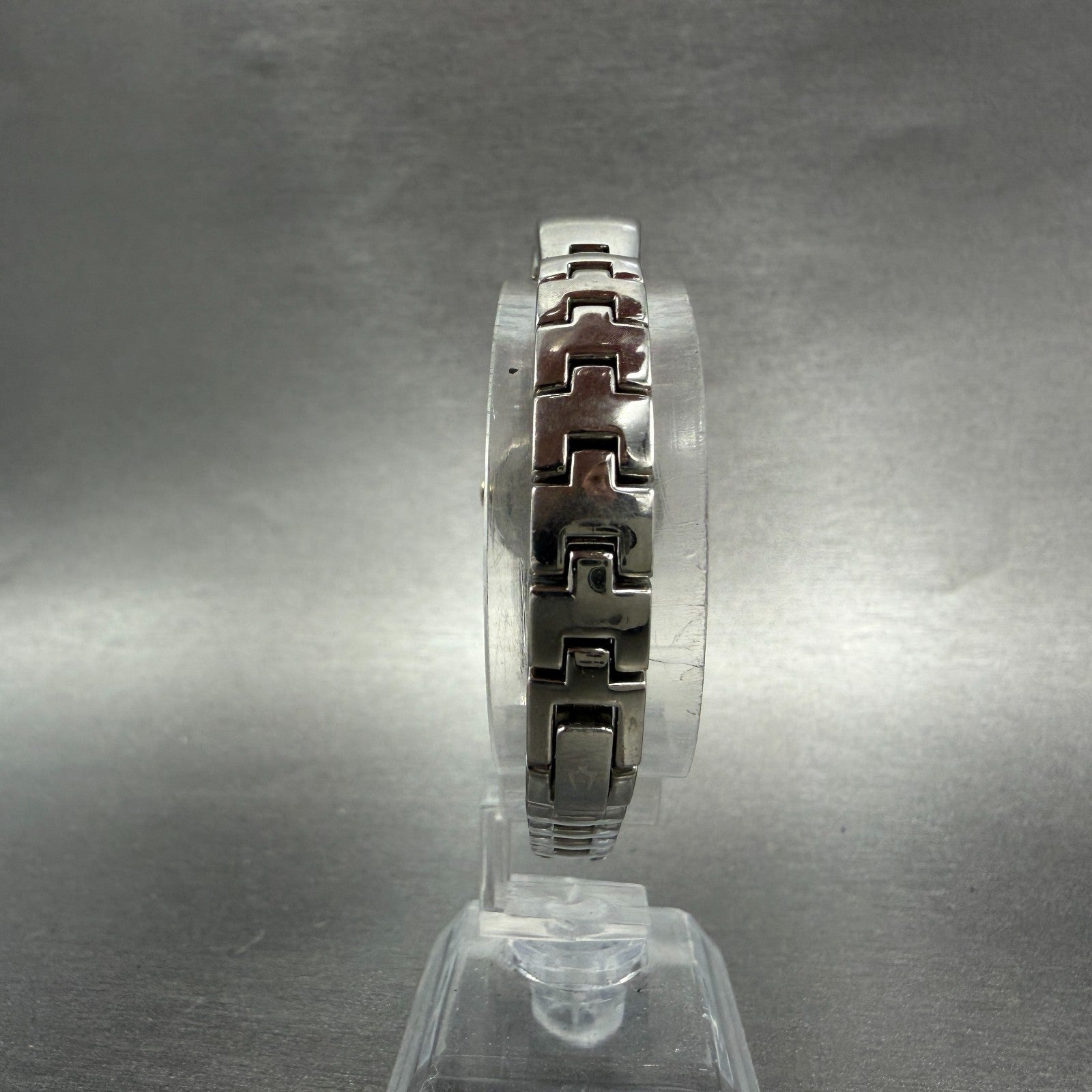 Bulova Watch Women 22mm MOP Dial Two Tone Round 98T80 Bangle New Battery JKLASD7