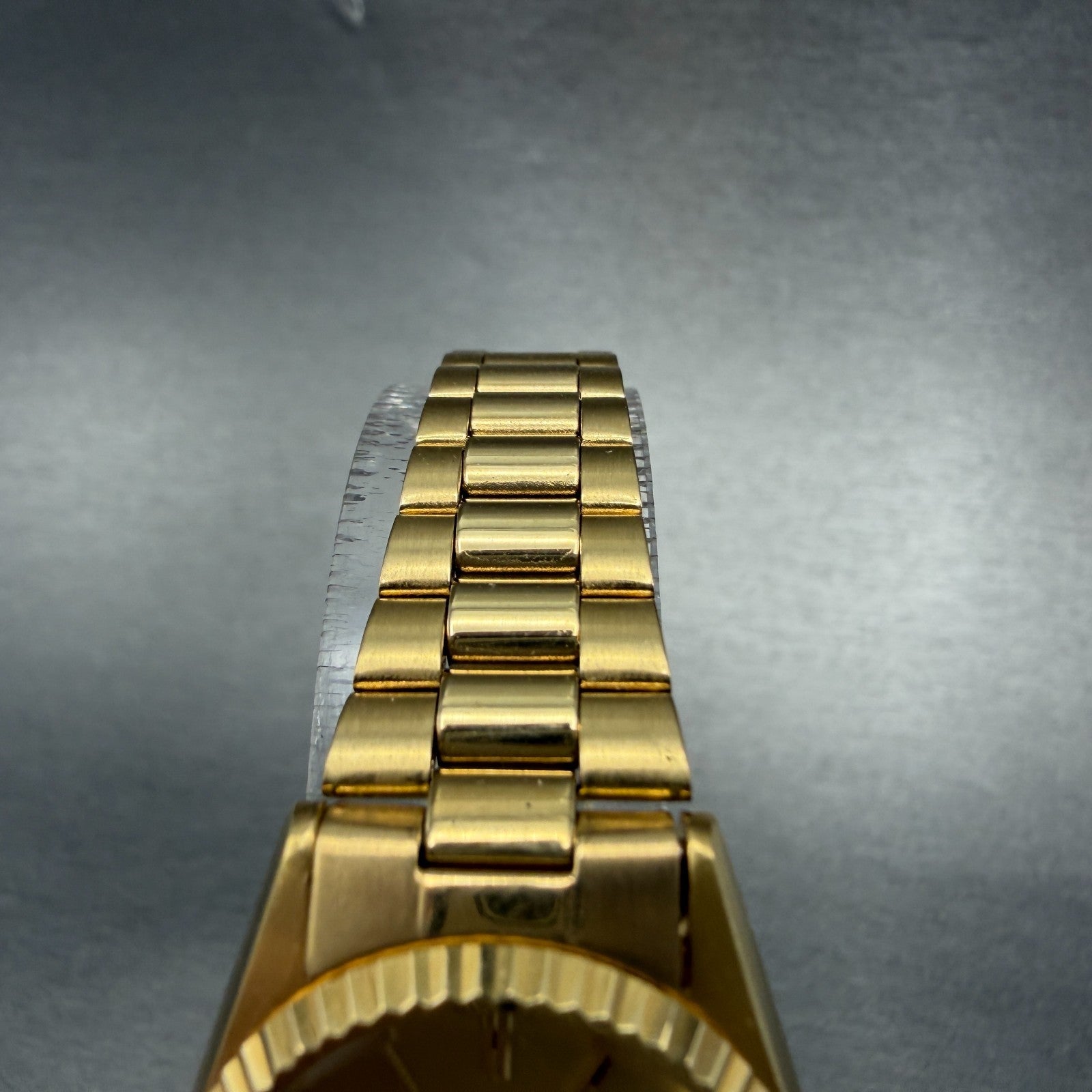 Seiko SQ Watch Women 24mm Champagne Dial Gold Tone Daydate 3e23-0a69 New Battery4