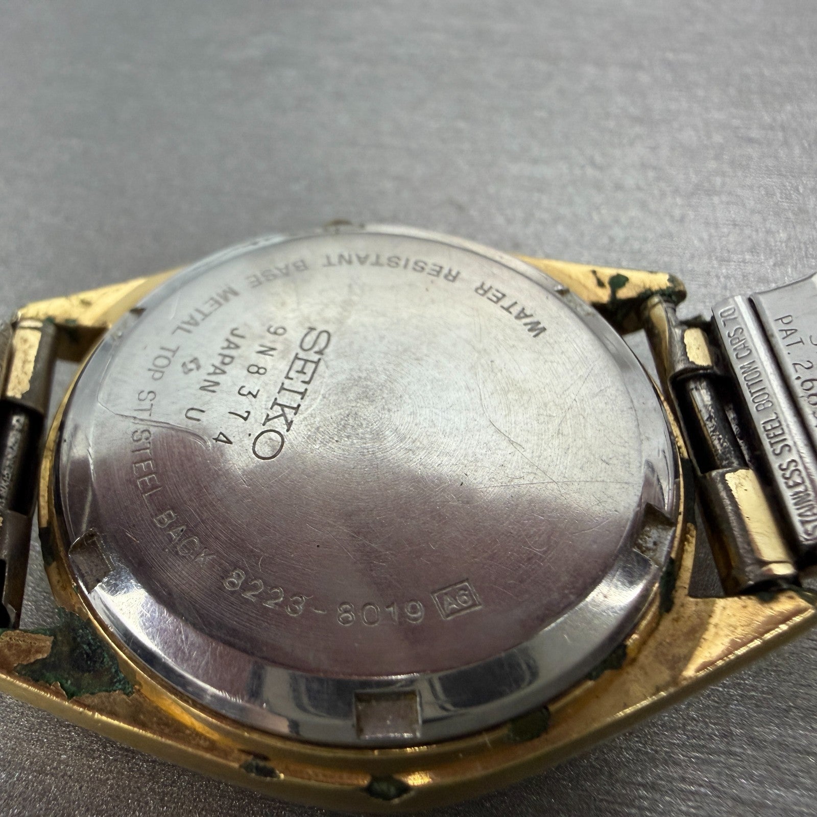 Seiko SQ Watch Men 35mm Gold Dial Gold Tone Daydate Round 8223-8019 New Battery9