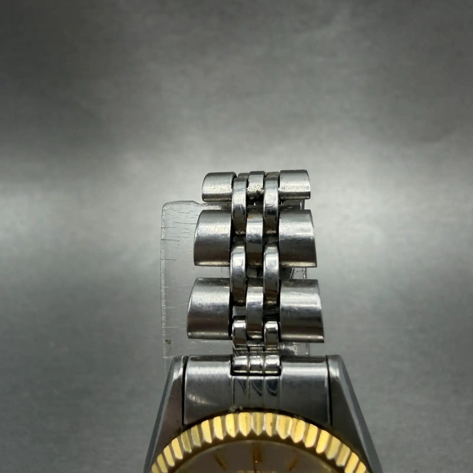 48043094