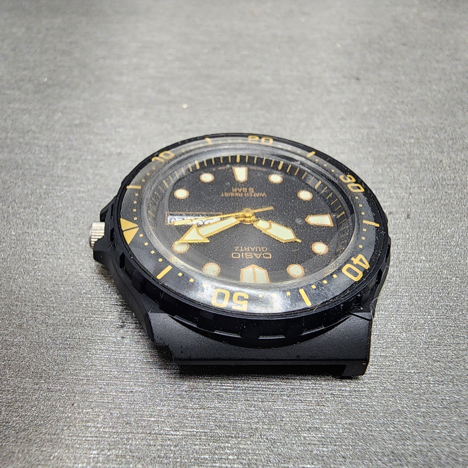 Casio MRW81 Dive Watch Men 37mm Black Dial Black Tone Daydate Round NOS New Bat5