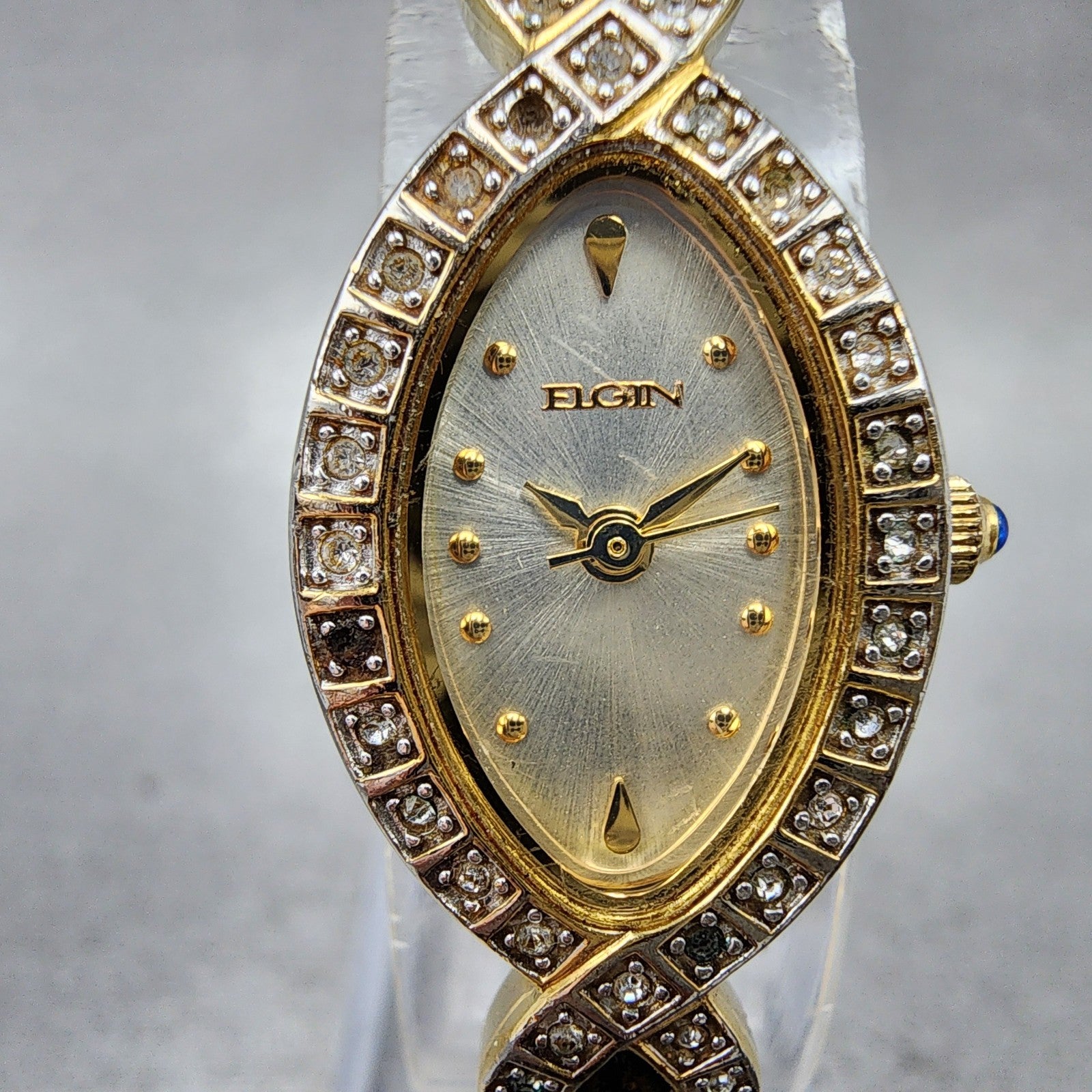Elgin Watch Women 17mm Champagne Dial Gold Tone Oval EG117 New Battery1