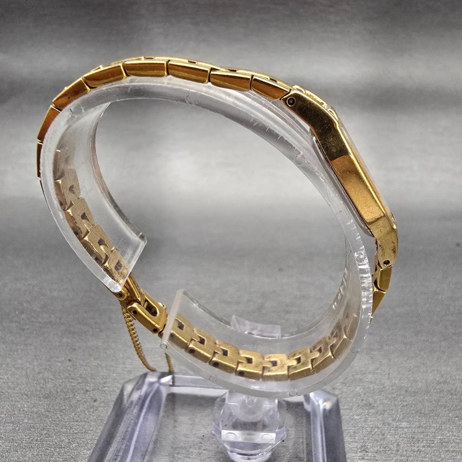 Seiko Watch Women 12mm Gold Dial Gold Tone Rectangle 2E20-6179 New Battery VTG8
