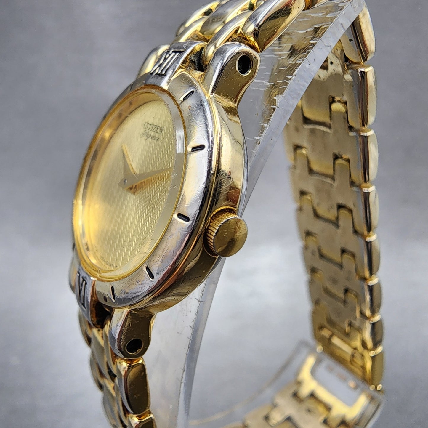 Citizen Elegance Watch Women 22mm Champagne Dial Gold Tone Round New Battery2