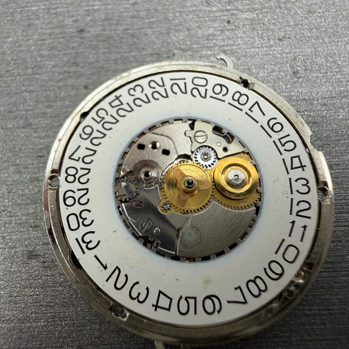 ETA 555.412 Watch Movement Quartz Date White Disk 7 Jewels PARTS P942 Swiss0