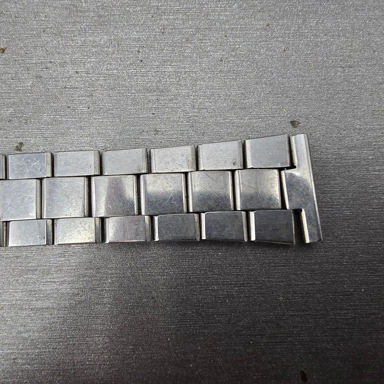 Seiko SQ Bracelet 19mm Stainless Steel Silver Tone Tri Folding Clasp VTG 111S3