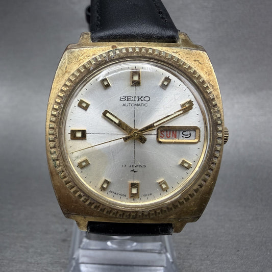 Seiko Automatic Watch Men 35mm Silver Dial Gold Tone Daydate 7006-7019 New Batt0