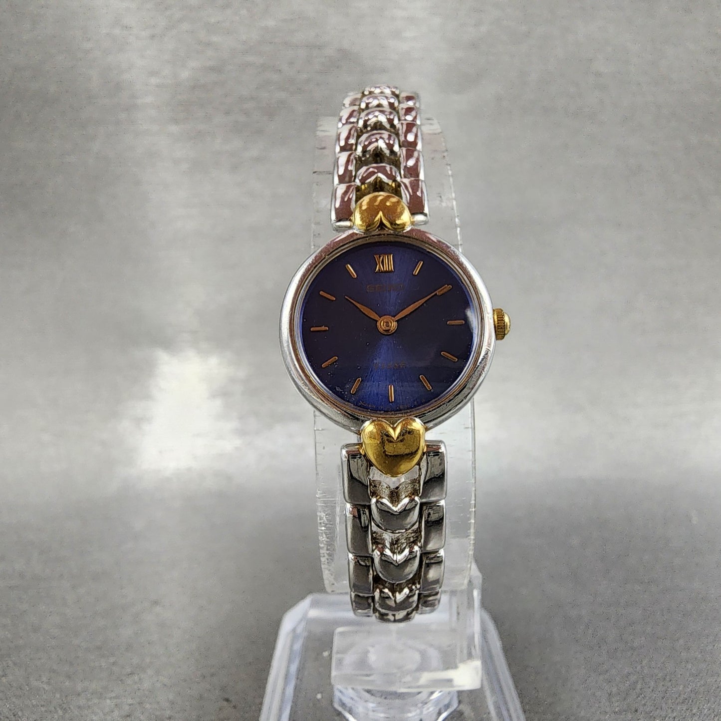 Seiko Tisse Watch Women 19mm Blue Dial Two Tone Hearts 1f200k50 New Battery5