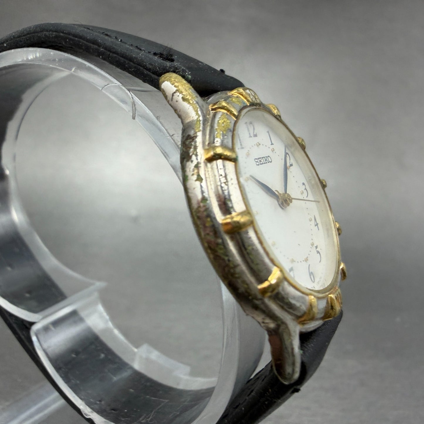 Seiko Watch Women 29mm White Dial Two Tone Round V701-1990 New Battery Vintage3