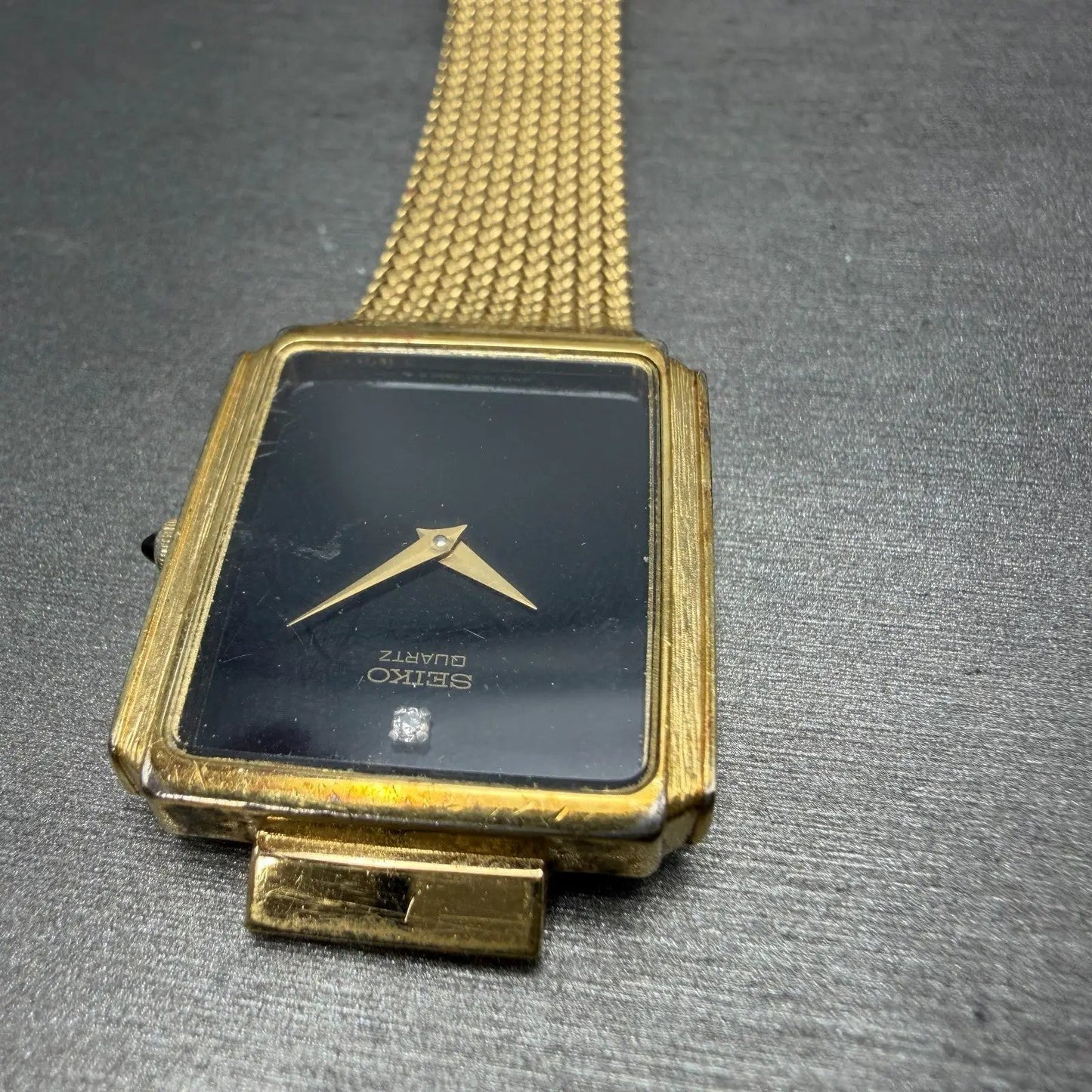 Seiko Tank Watch Men 25mm Black Dial Gold Tone Rectangle READ!! 7430-5499 NewBat4