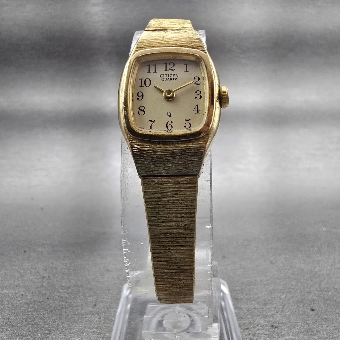 Citizen CQ Watch Women 16mm Champagne Dial Gold Tone 5920-S50150 New Battery VTG5