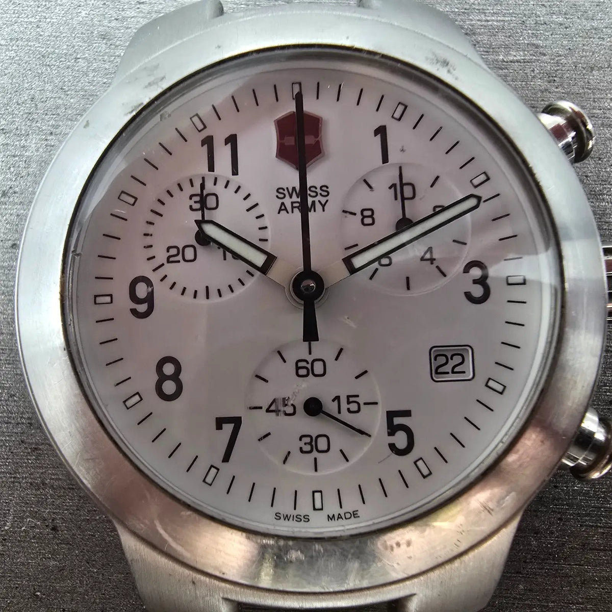 Victorinox Swiss Army Maverick chronograph Watch Men 42mm White Dial Steel Works1