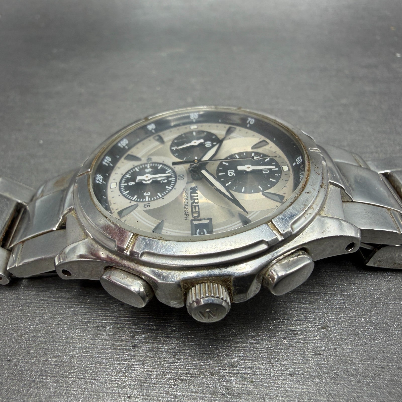 Seiko Wired Chronograph Watch Men 40mm Silver Dial Silver Tone Date BROKEN BAND3