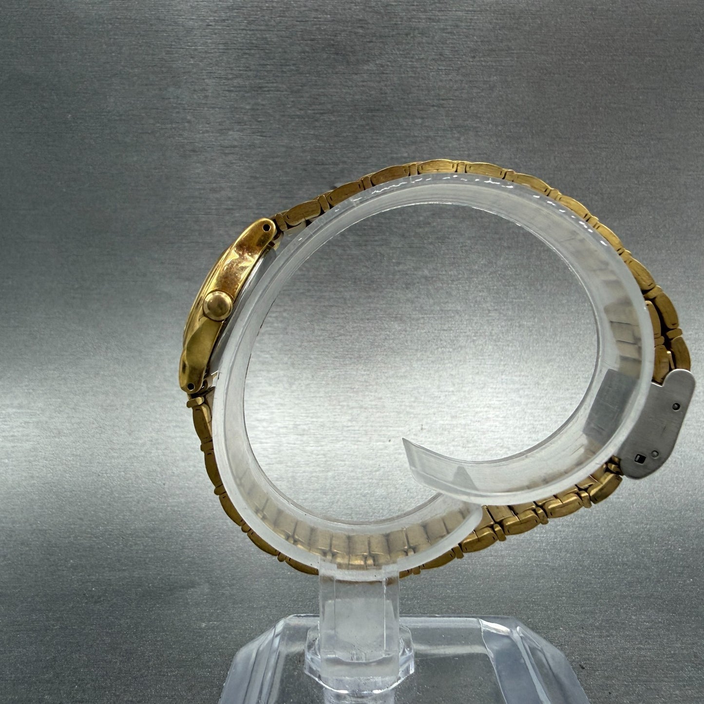 Seiko Watch Women 19mm Champagne Dial Gold Tone Round VTG V401-0510 New Battery76