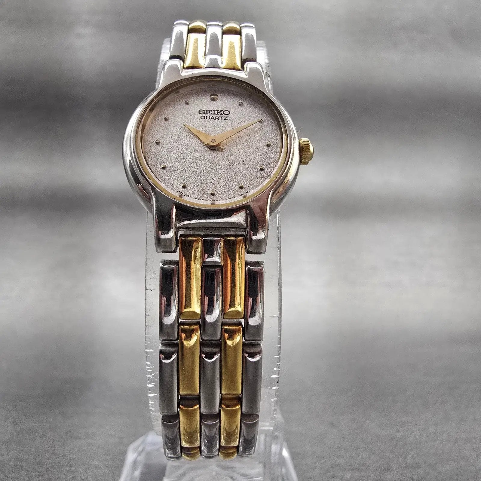 Seiko Watch Women 20mm Silver Dial Two Tone Round 1N00-0G69 New Battery Vintage5