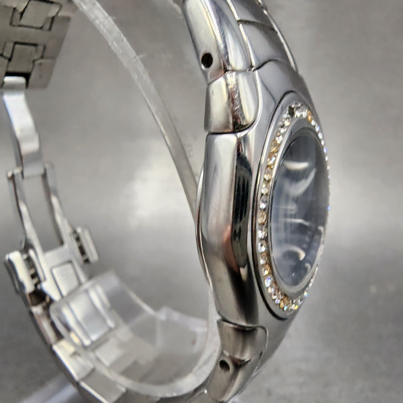 Citizen EcoDrive Watch Women 26mm Blue Dial Silver Tone Date Crystal Bezel Runs3