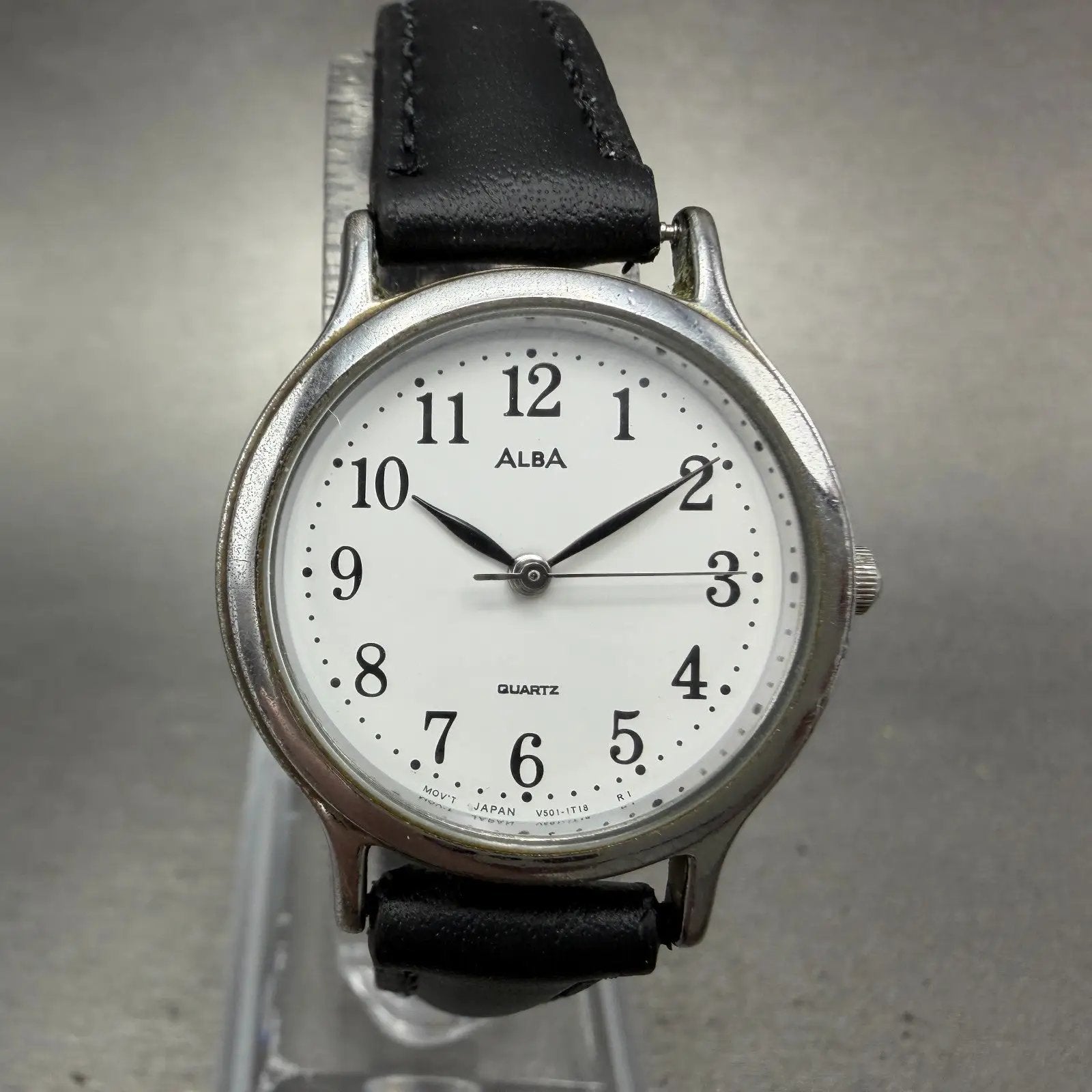 Seiko ALBA Watch Women 27mm White Dial Silver Tone Round V501-6K00 New Battery F0