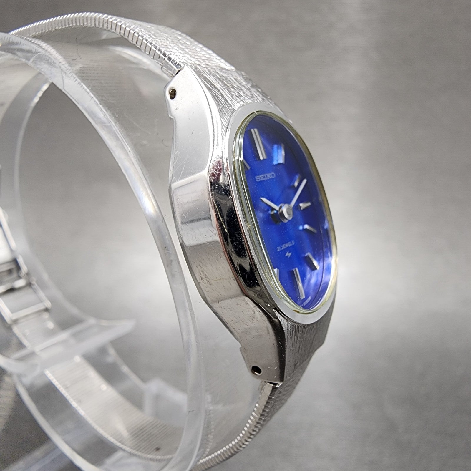 Seiko Watch Women 18mm Blue Dial Silver Tone Manual Oval 117770 Runs3
