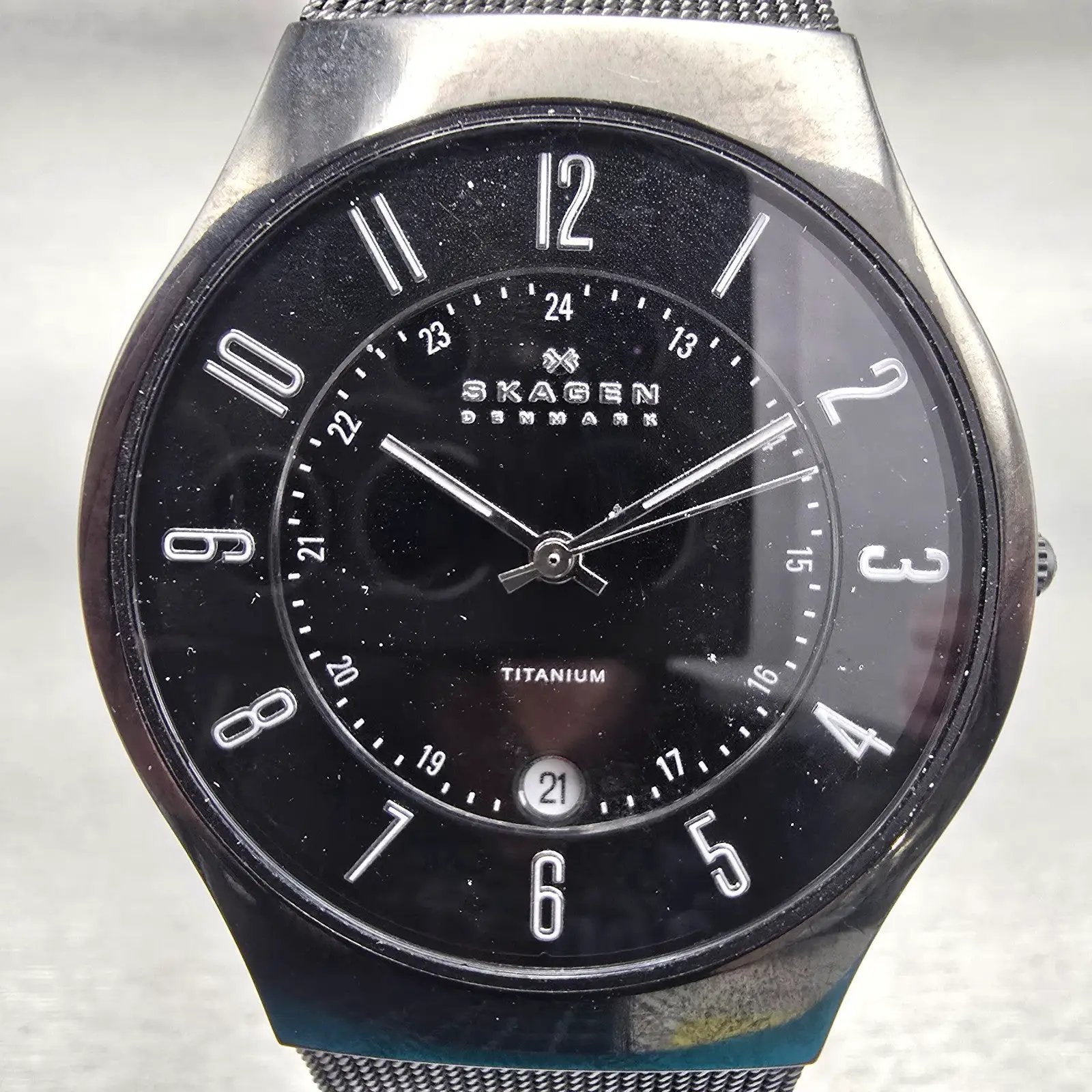 Skagen Denmark Watch Men 37mm Black Dial Titanium Date Round 233XLTMB New Batt T1