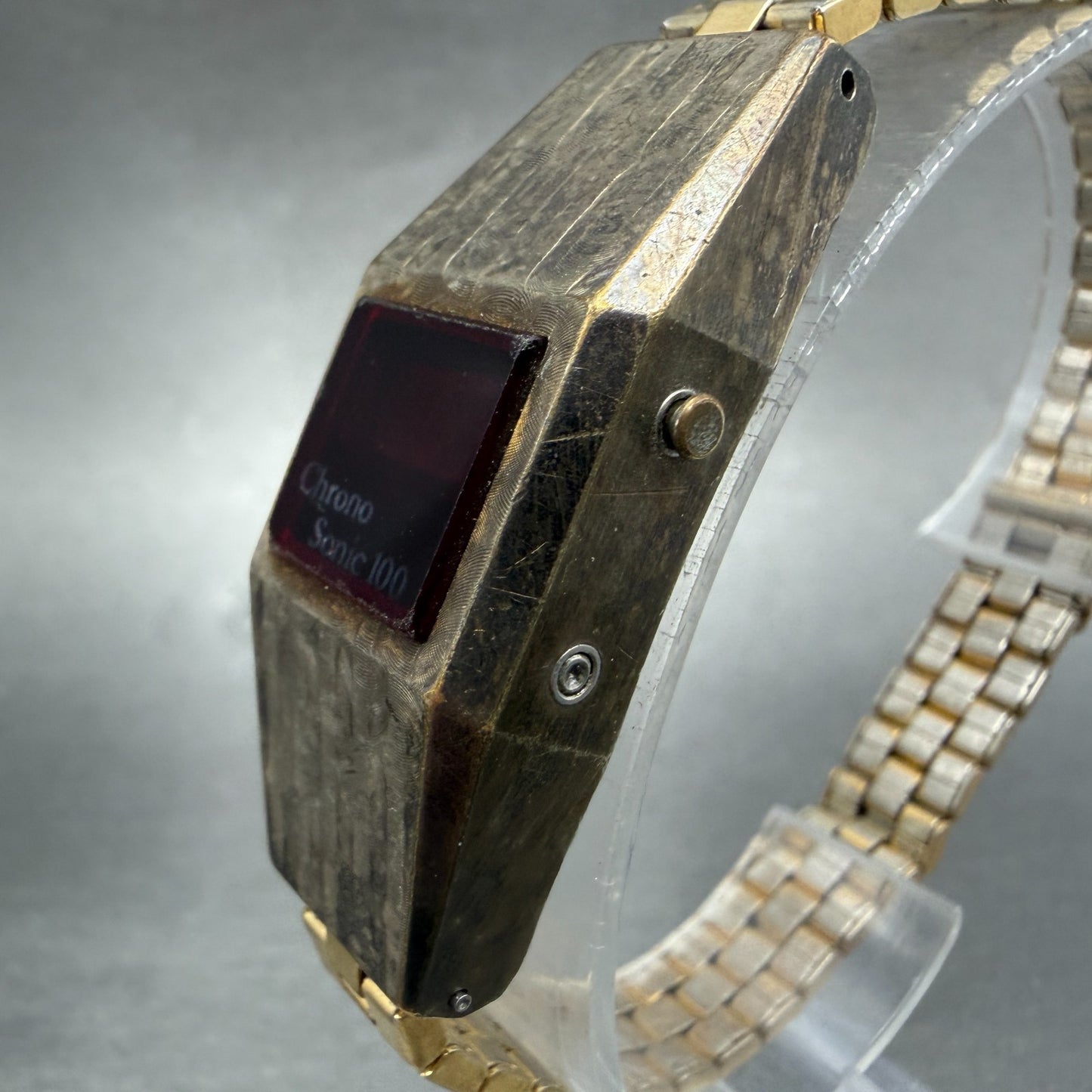 Chrono Sonic 100 RED LED Watch Women 20mm Gold Tone Octagon New Battery VTG2