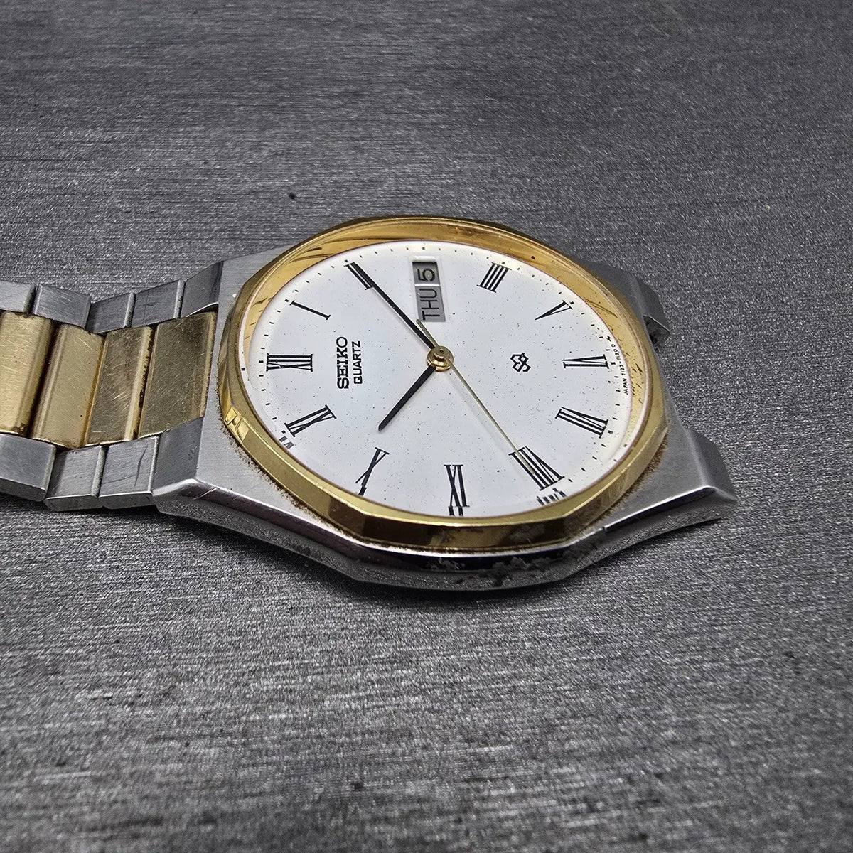 Seiko Watch Men 33mm White Dial Two Tone Daydate SQ 7132A VTG PARTS7