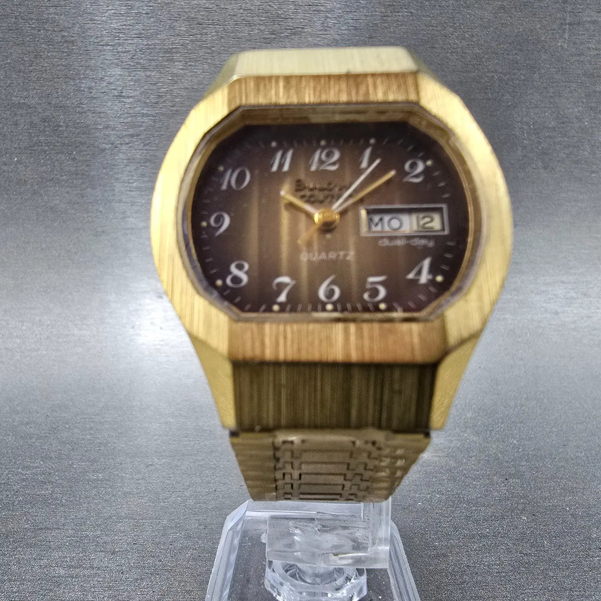 Bulova Accutron Watch Men 35mm Brown Dial Gold Tone Daydate Octagon PARTS N76
