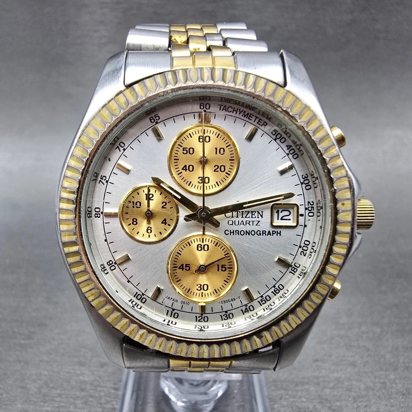 Citizen Chronograph Watch Men 38mm Silver Dial Two Tone Date 0510-C50031 New Bat0