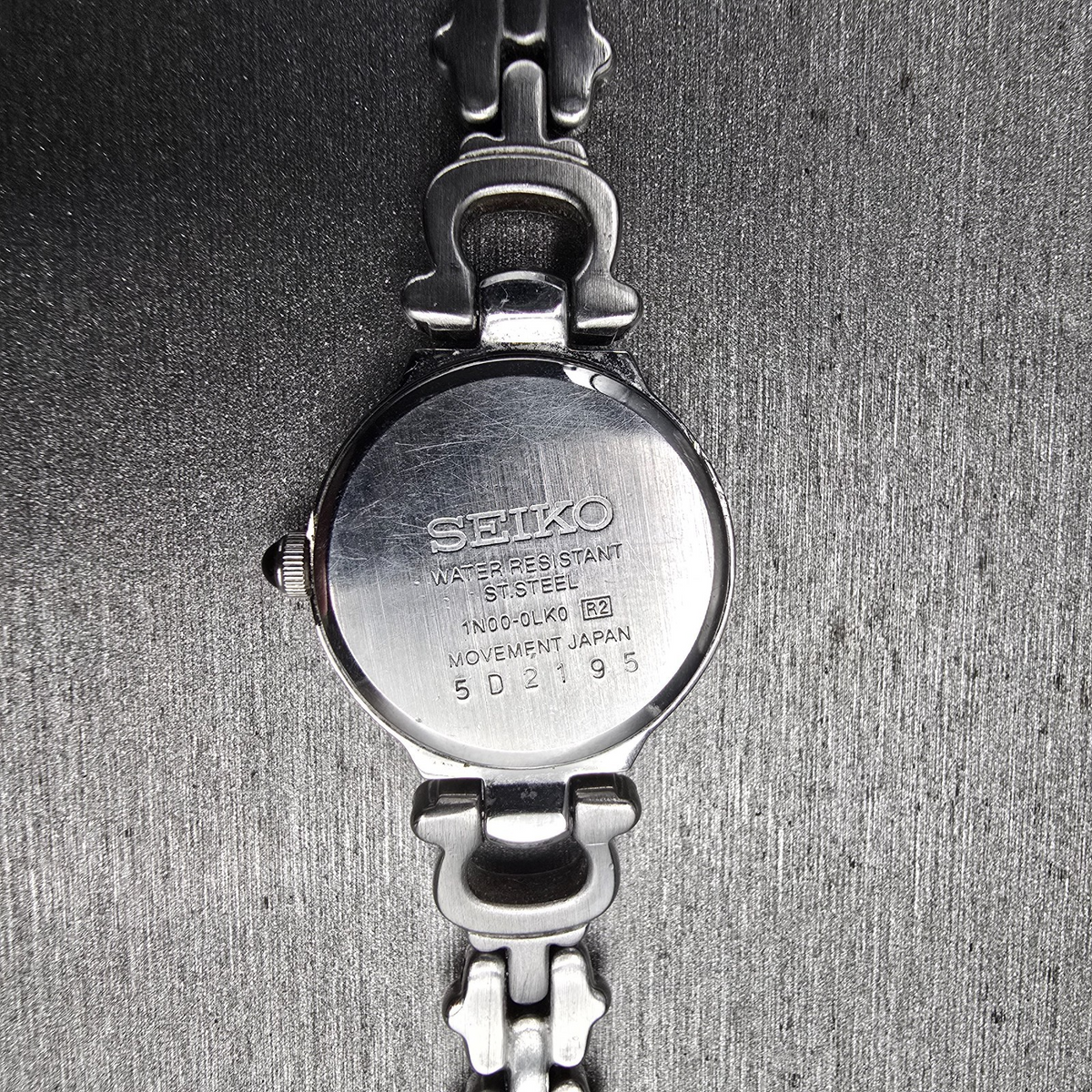 Seiko Watch Women 19mm Black Dial Silver Tone Round 1N00-0LK0 New Battery10