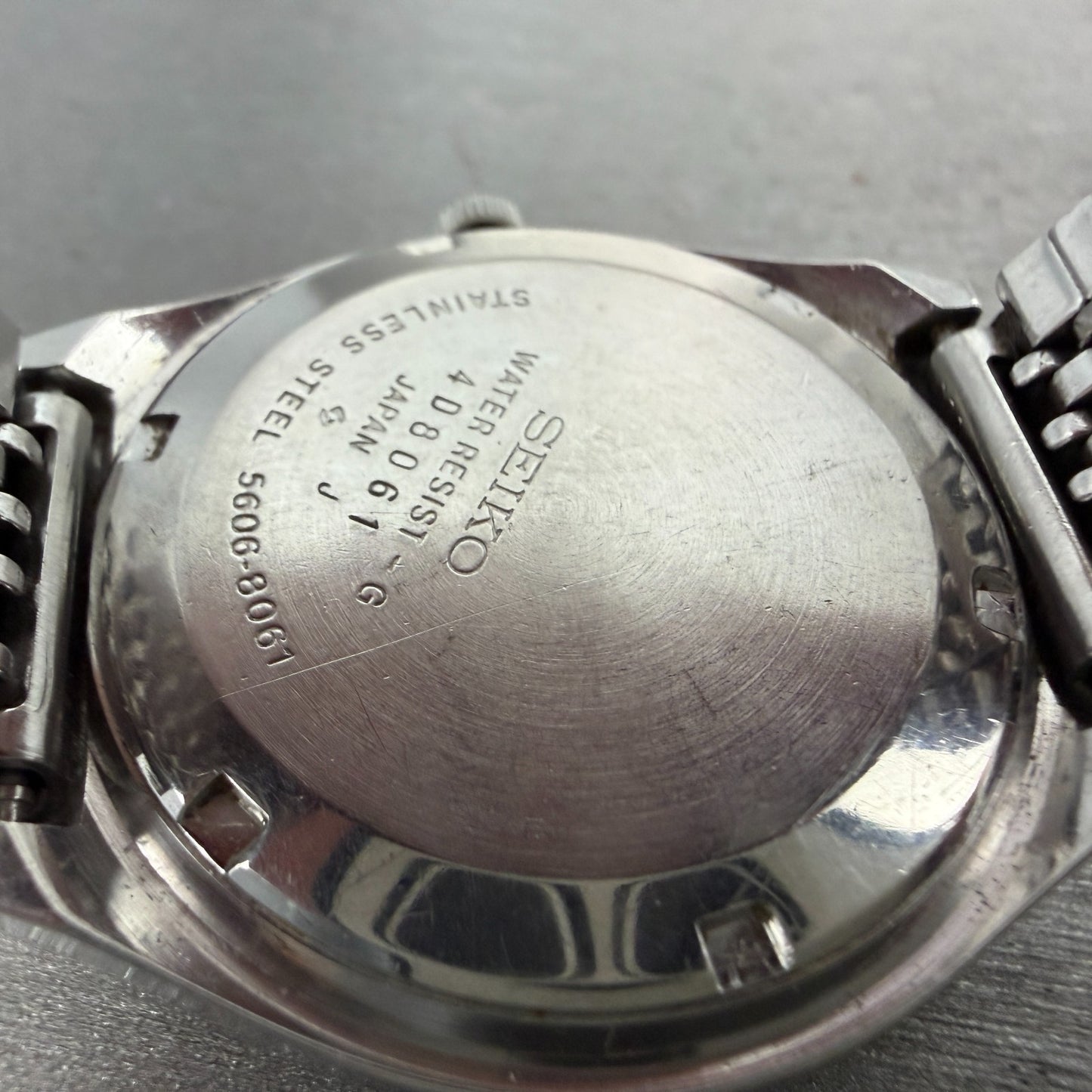 Seiko Lord Matic Watch Men 37mm Silver Dial Silver Tone Daydate 5606-8061 Runs9