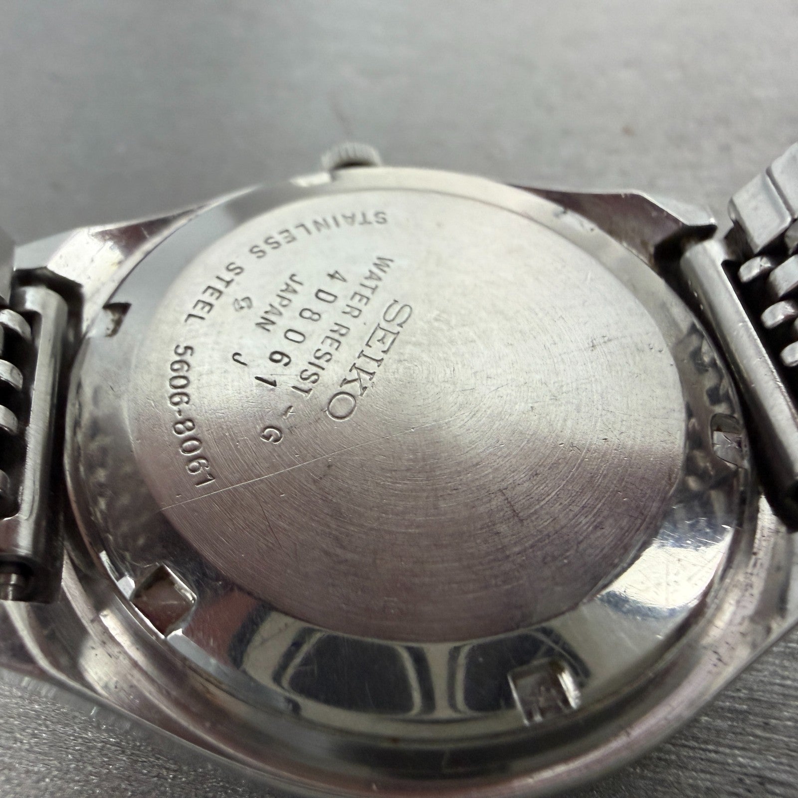 Seiko Lord Matic Watch Men 37mm Silver Dial Silver Tone Daydate 5606-8061 Runs9