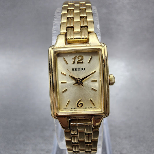 Seiko Tank Watch Women 16mm Champagne  Dial Gold Tone 1n010FH0 New Battery0