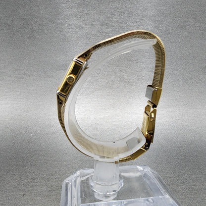 Seiko Tank Watch Women 12mm Champagne Dial Gold Tone 2e205409 New Battery6