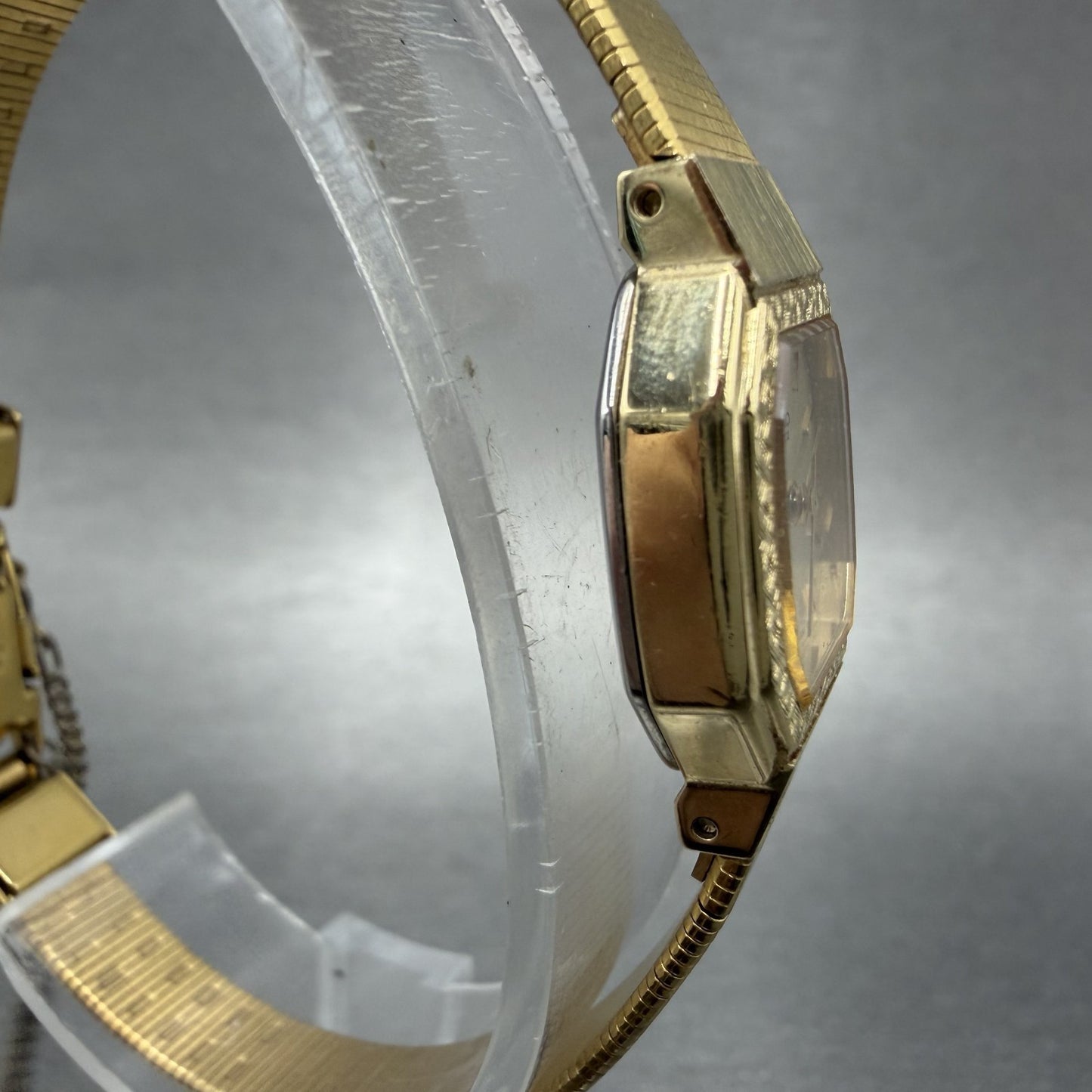 Seiko Watch Women 16mm Champagne Dial Gold Tone Octagon 2Y015059 New Battery3