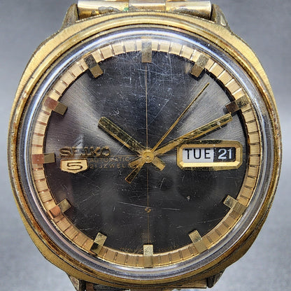 VTG Seiko 5 Watch Men 36mm Black Dial Gold Tone Daydate Round 61196000 Runs1