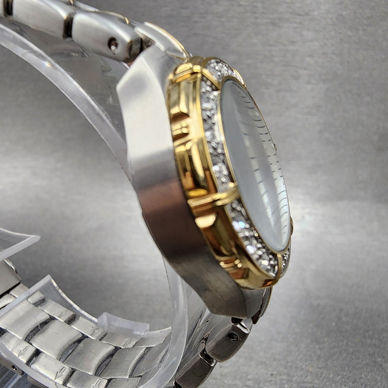 Fossil Dive Watch Women 28mm MOP Dial Two Tone Date Crystal Bezel AM-3757 NewBat3