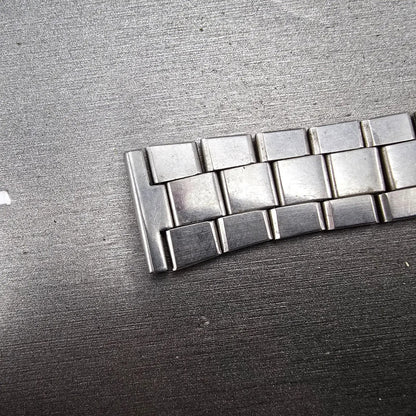 Seiko SQ Bracelet 19mm Stainless Steel Silver Tone Tri Folding Clasp VTG 111S12