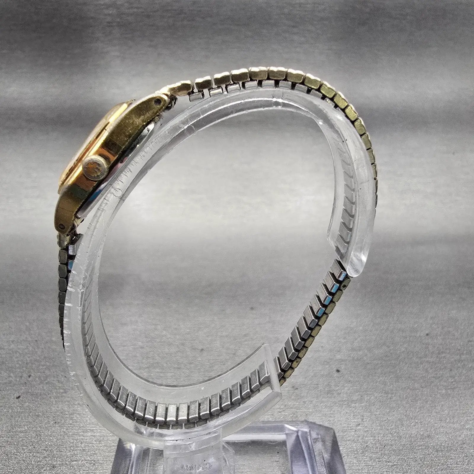 Seiko Watch Women 17mm White Dial Gold Tone Rectangle 2320-6559 New Battery VTG6